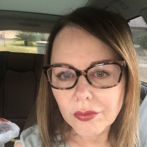 Meet your Posher, Karin